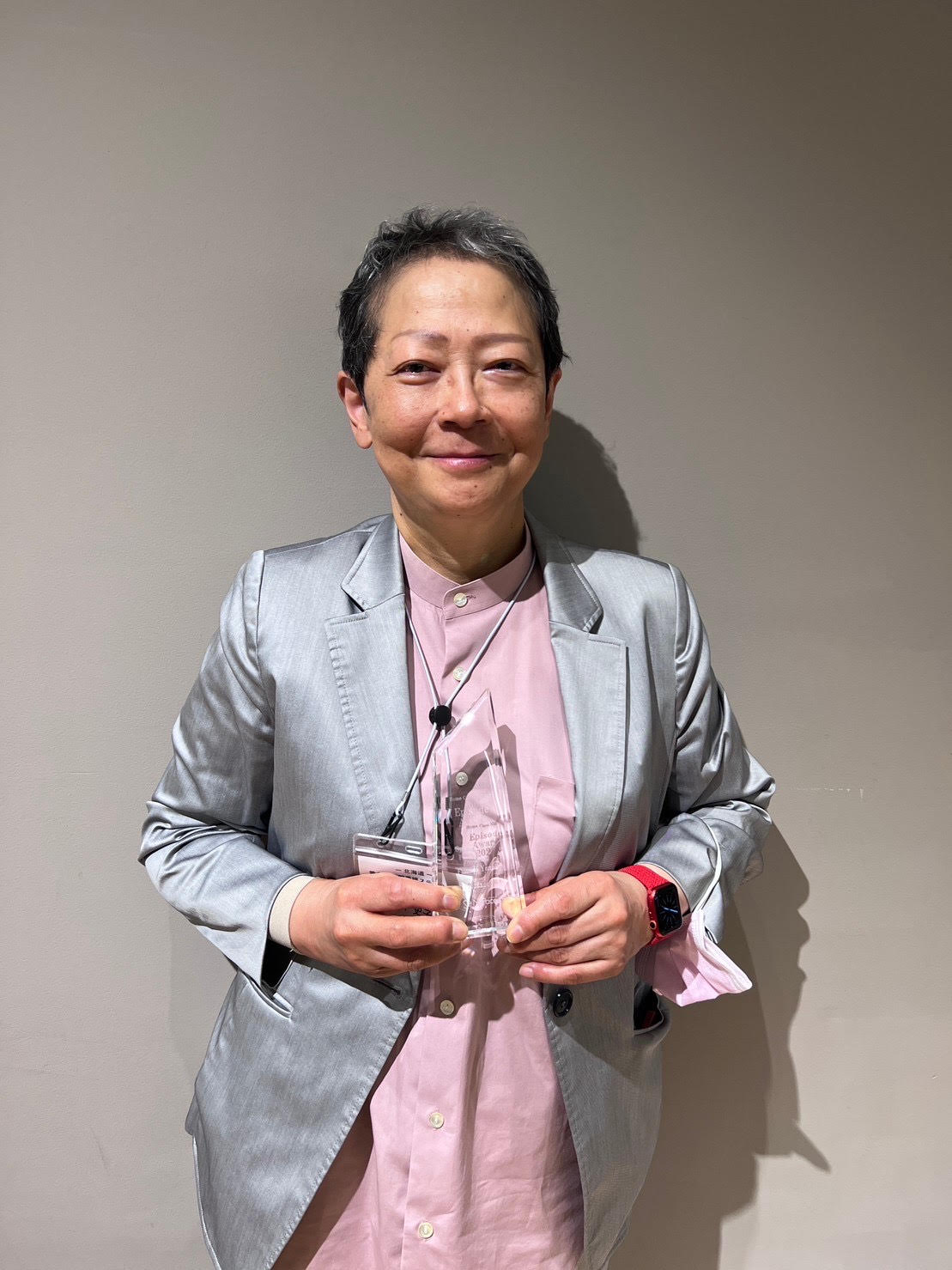 梁井史子